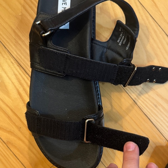 Steve Madden Black Leather Sandals - Picture 6 of 7